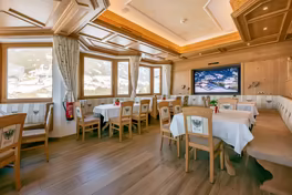 Restaurant Tannenalm © Kreativstudio by Janus Goodlight